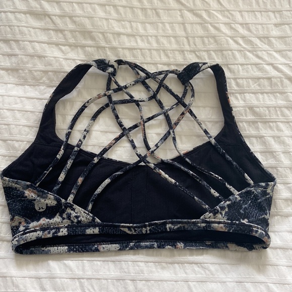 Lululemon Strappy Sports Bra - Picture 2 of 4